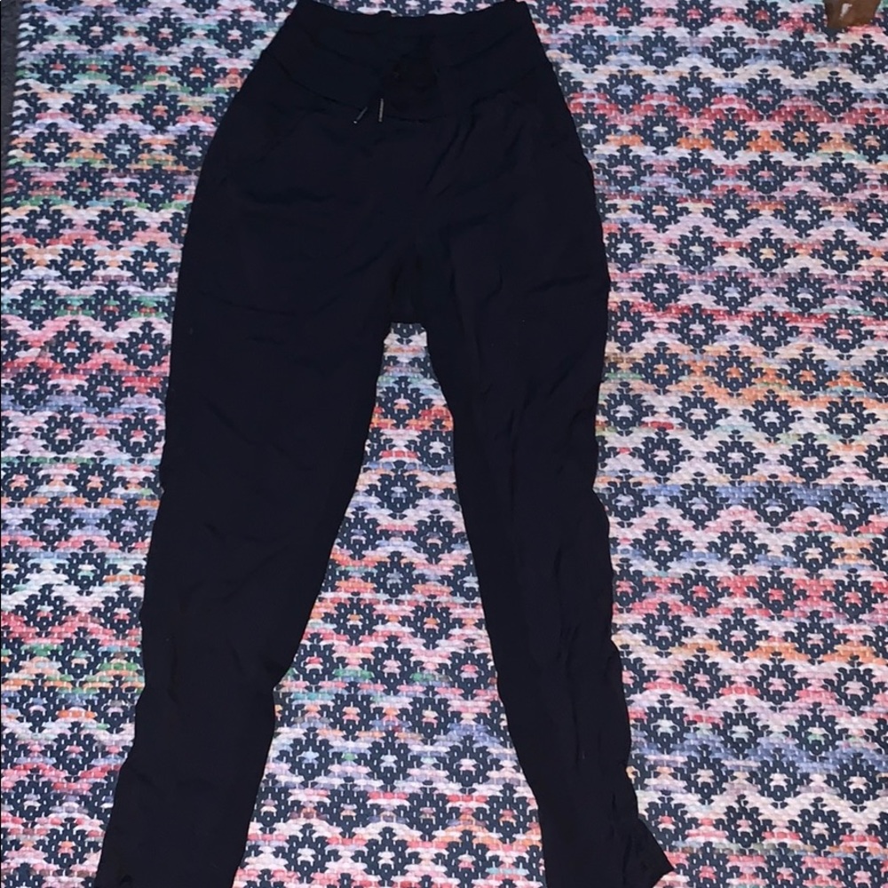 Lululemon jogger track pants size 4